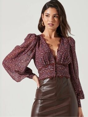 ASTR The Label Zanna Ditsy Floral Lace Trim Top